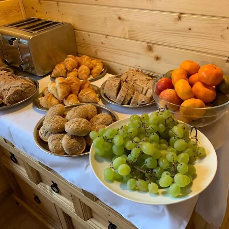 Gæstehus A Restaurace Vyhlidka *