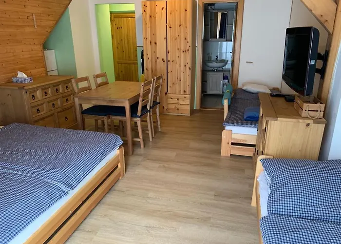 Pensión A Restaurace Vyhlídka 3*